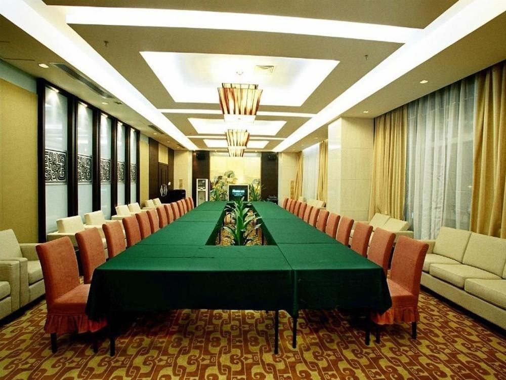 Yijing Holiday Hotel Yimeng Road Linyi  Exterior photo
