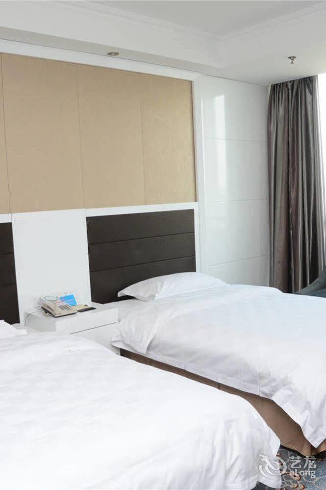 Yijing Holiday Hotel Yimeng Road Linyi  Exterior photo